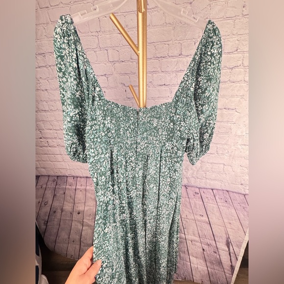 MADEWELL Puff Sleeve Sweetheart Neckline Green Ditsy Floral Midi Dress size 14 - Picture 13 of 16
